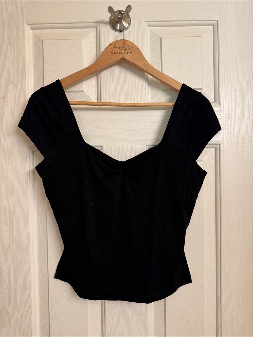 Classic Scoop Neck Short Sleeve Tee - Black